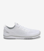 Hvide Xero Nexus Knit barfodssko til kvinder med overdel i mesh, bred tåboks, fleksibel sål og minimalistisk sneaker-design.