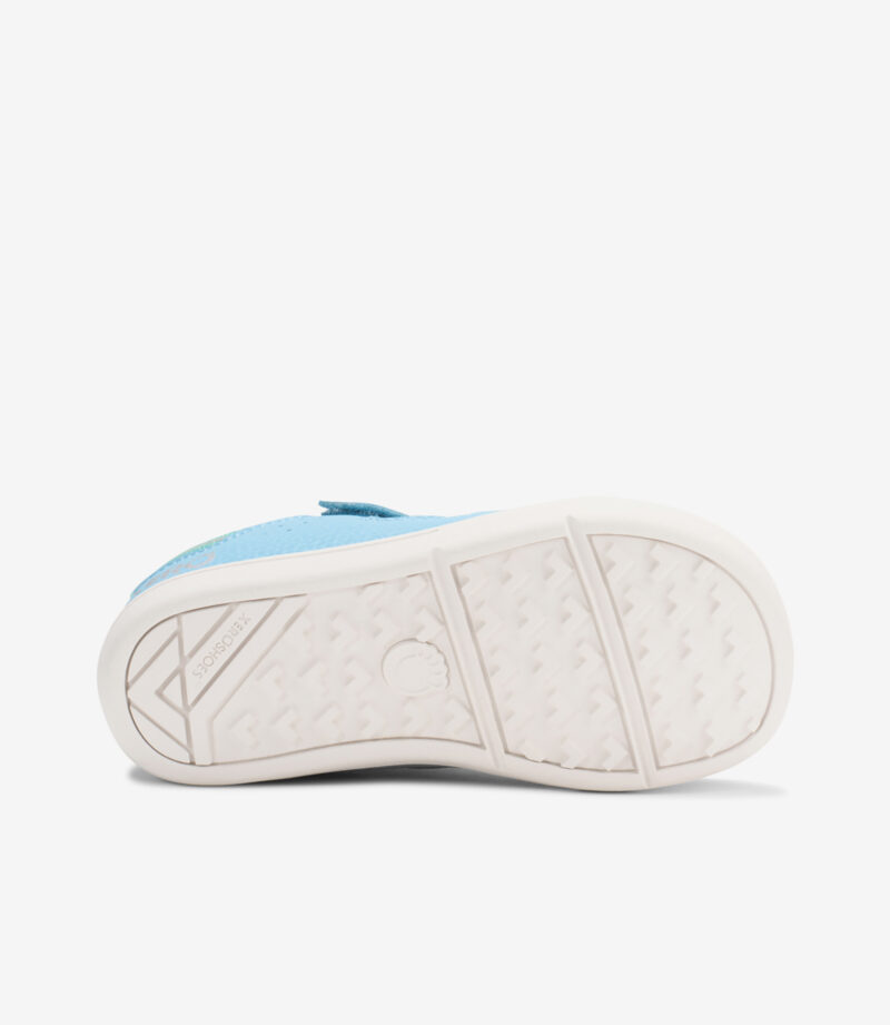 Xero Prio Mindre børn blå barfodsskosål med hvidt gummi, geometrisk profil, bred tåboks, minimalistisk sneaker-design.