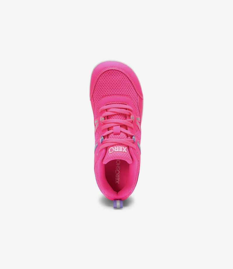 Lyserøde Xero Prio barfodssko til børn med overdel og snørebånd i mesh, bred tåboks og minimalistisk sneaker-stil.