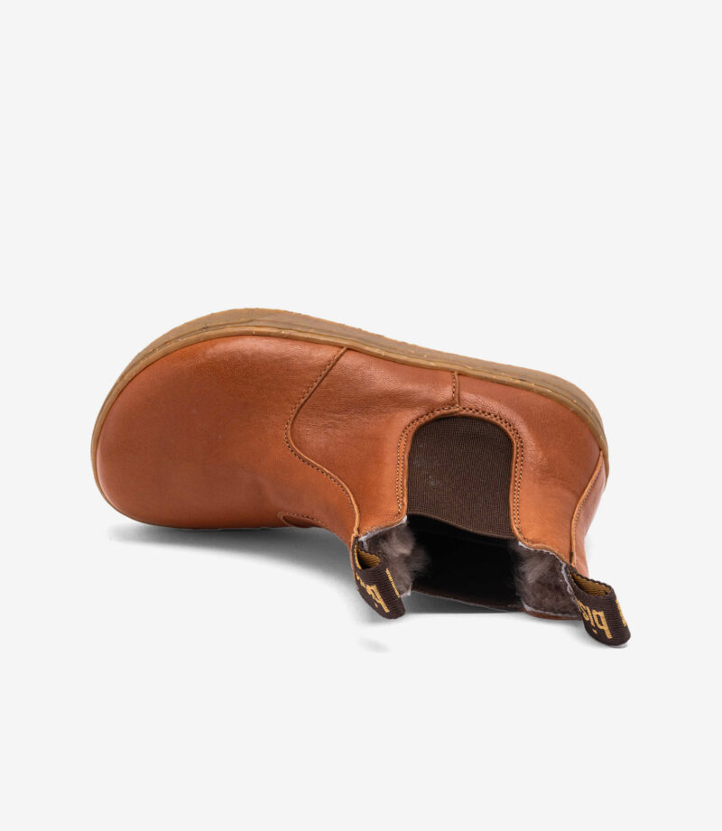 Bisgaard cognac lammesko, barfodssko med bred tåzone, elastisk sidepanel, trækflig og hyggeligt fuzzy for.