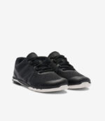 Sort Xero HFS II Dame barfodssko med bred tåboks, overdel i mesh, perforerede detaljer og hvide minimalistiske såler.