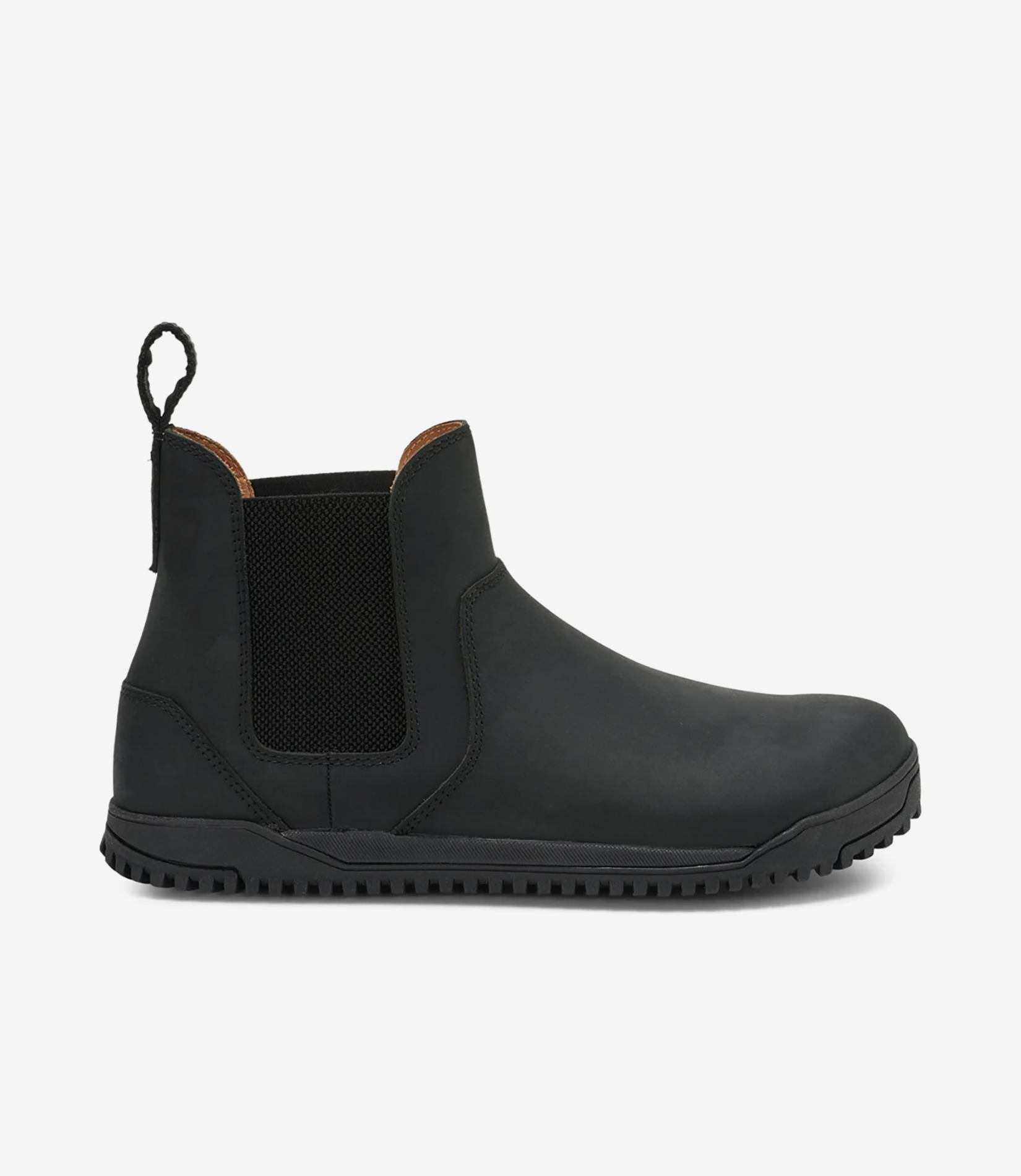 Sort Xero Ridgeway Chelsea-støvle, barfodet model med bred tåboks, elastiske paneler, trækflig, gummisål, set fra siden.