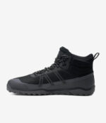 Sort Xero Scrambler Trail Mid WP barfodsvandrestøvle til mænd, mesh og syntetisk, bred tåboks, robust sål, set fra siden.