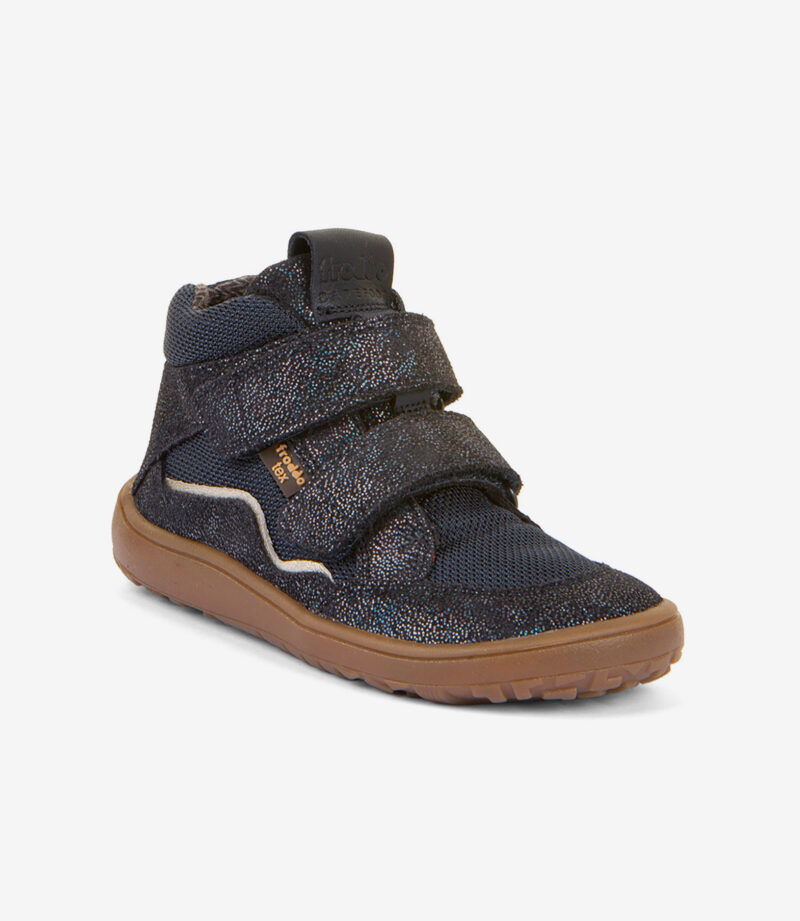 Mørkeblå barfods-high-top med velcroremme, overdel i mesh, bred tåboks, brun sål, glitterdetalje; minimalistisk sneaker.