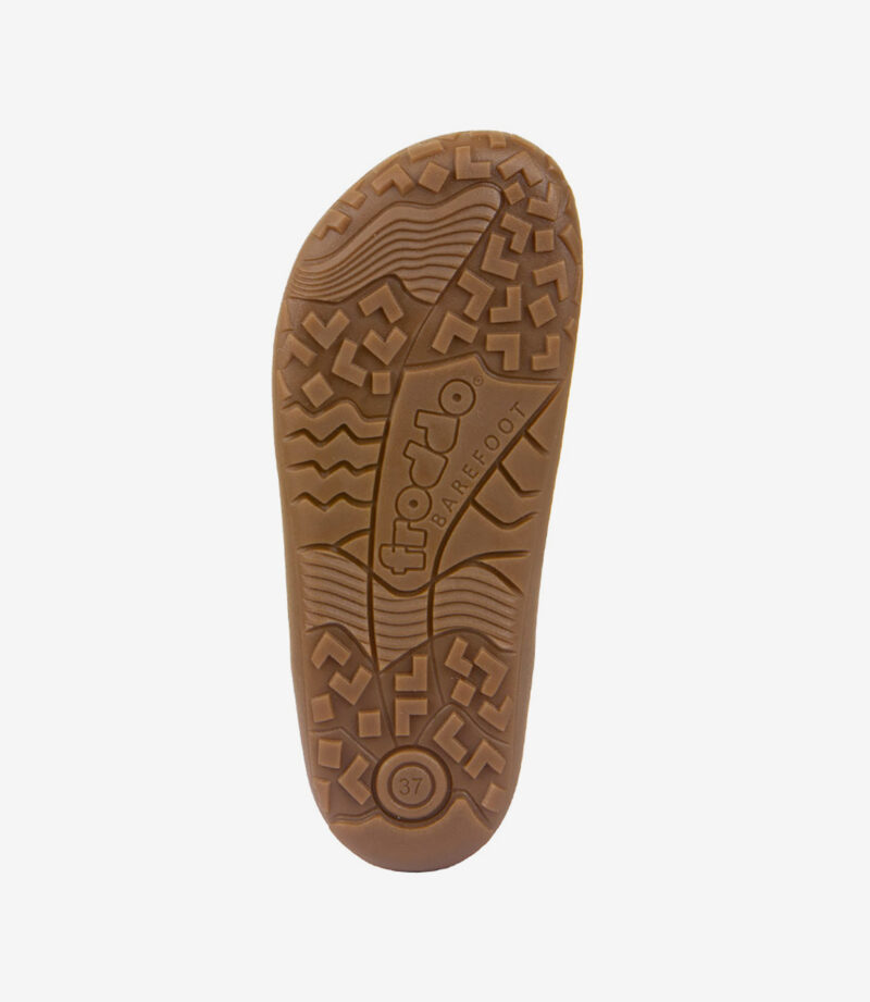 Brun barfodsskosål med struktureret slidbane, Froddo BAREFOOT-logo, bred tåboks, størrelse 37 markeret nær hælen.