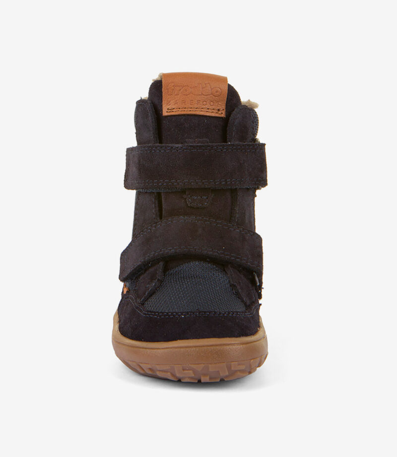 Mørk navy barfodssko til børn med bred tå, to velcroremme, brun gummisål, tan læderpatch, set forfra.