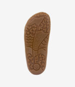 Brun gummisål på Froddo barfodssko med struktureret greb, bred tåboks, størrelse 31 præget nær hælen til minimalistiske sneakers.