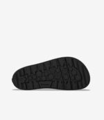 Sort gummisål på barfodssko med geometrisk mønster, bred tåboks og be lenka-branding til minimalistiske sneakers.